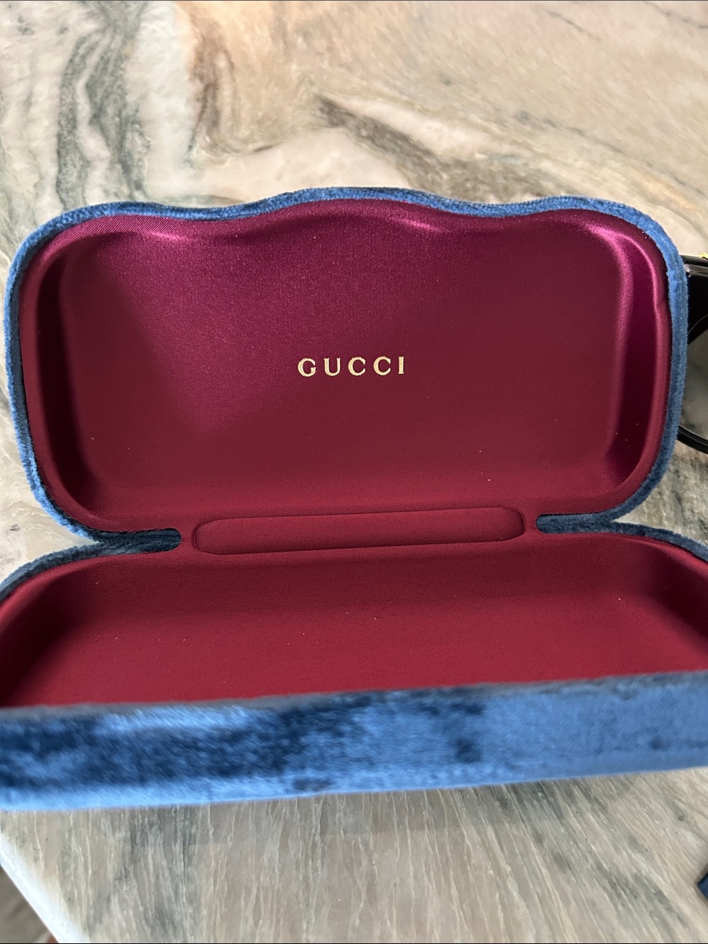 Gucci Black Cat-Eye Sunglasses with Dark Lenses - Picture 2 of 8
